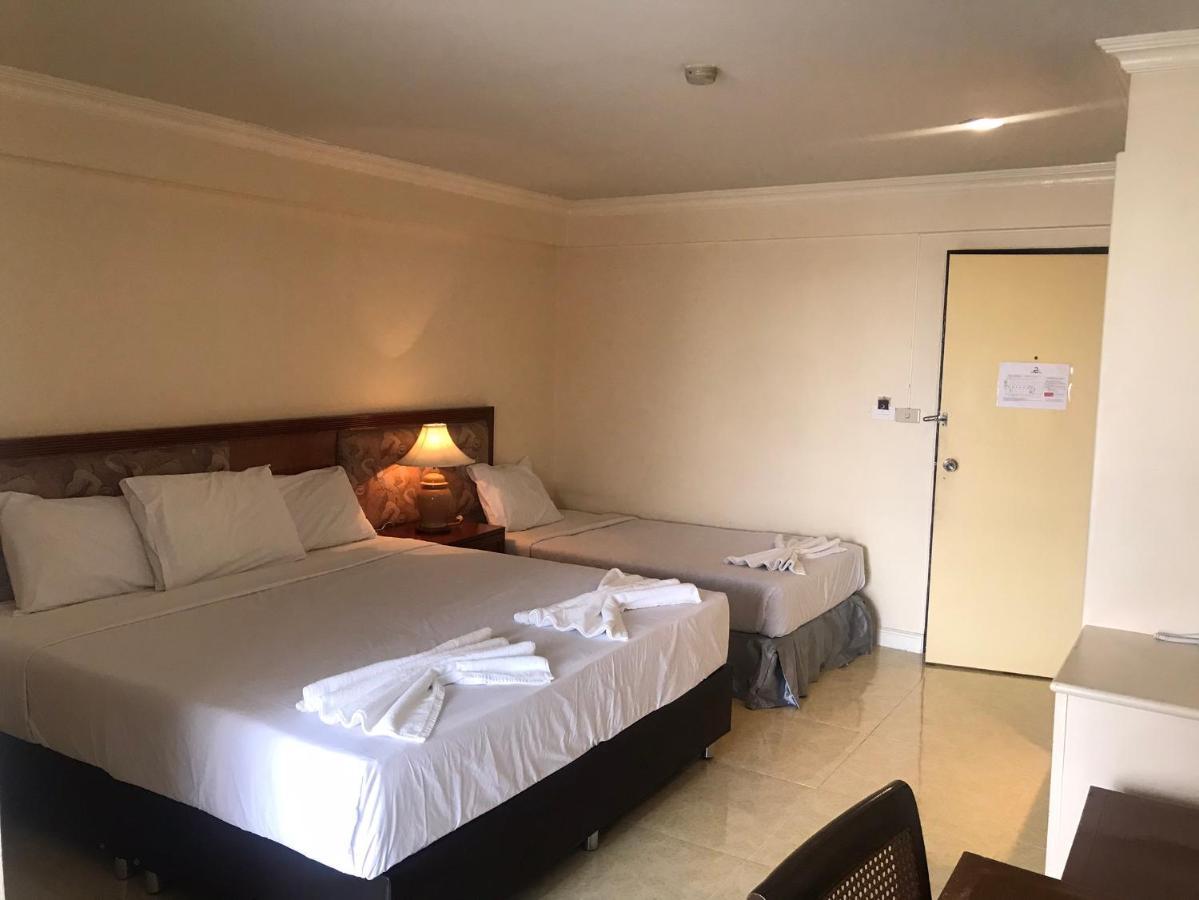 Jumbotel Hotel Bangkok Exterior photo