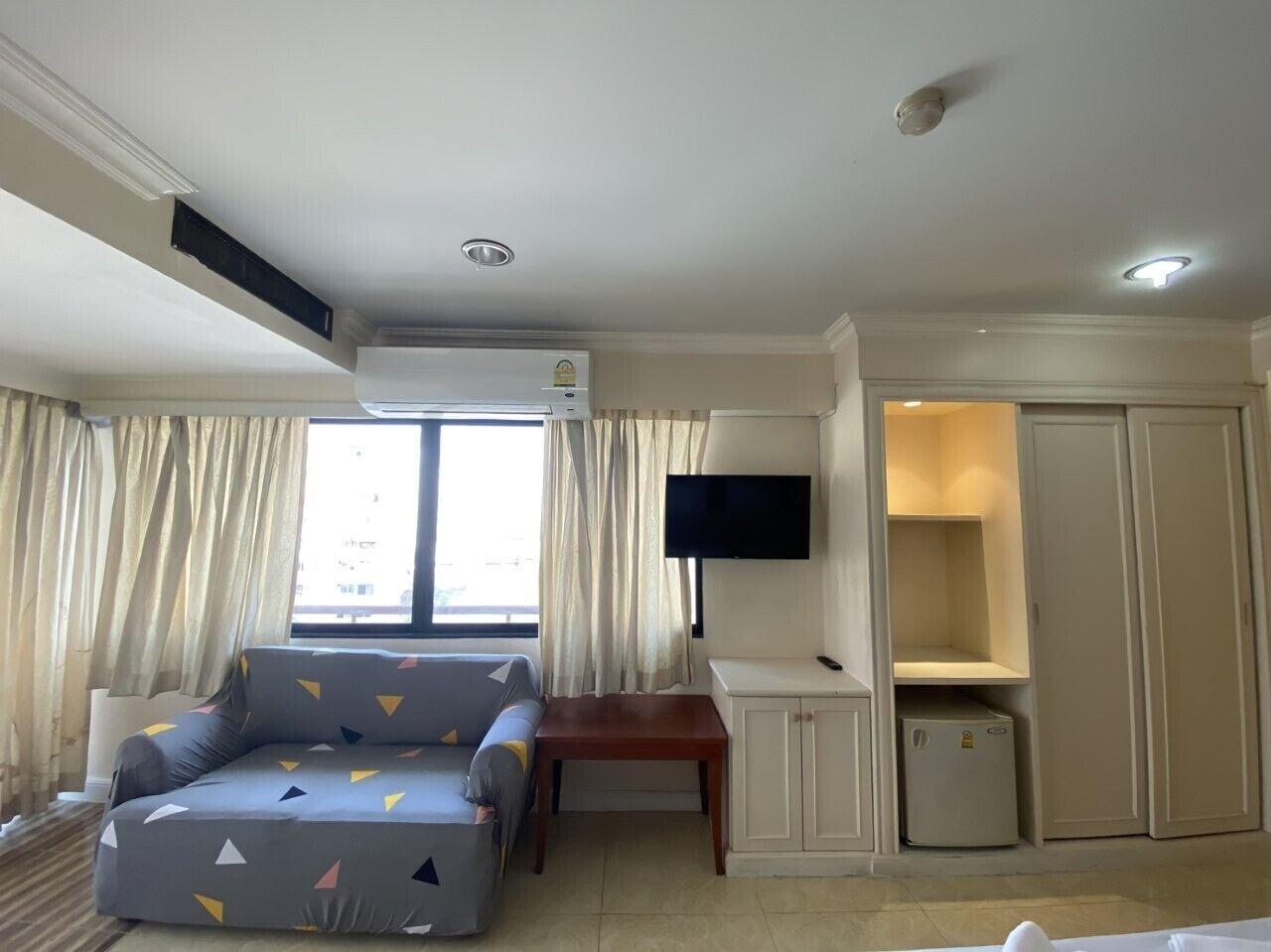 Jumbotel Hotel Bangkok Exterior photo